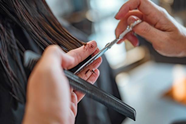 Confier cheveux coiffeur professionnel